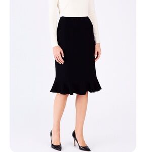 Albert Nipon Women’s Sz 6 Black Silk Knee Length Skirt Peplum Ruffle Bottom